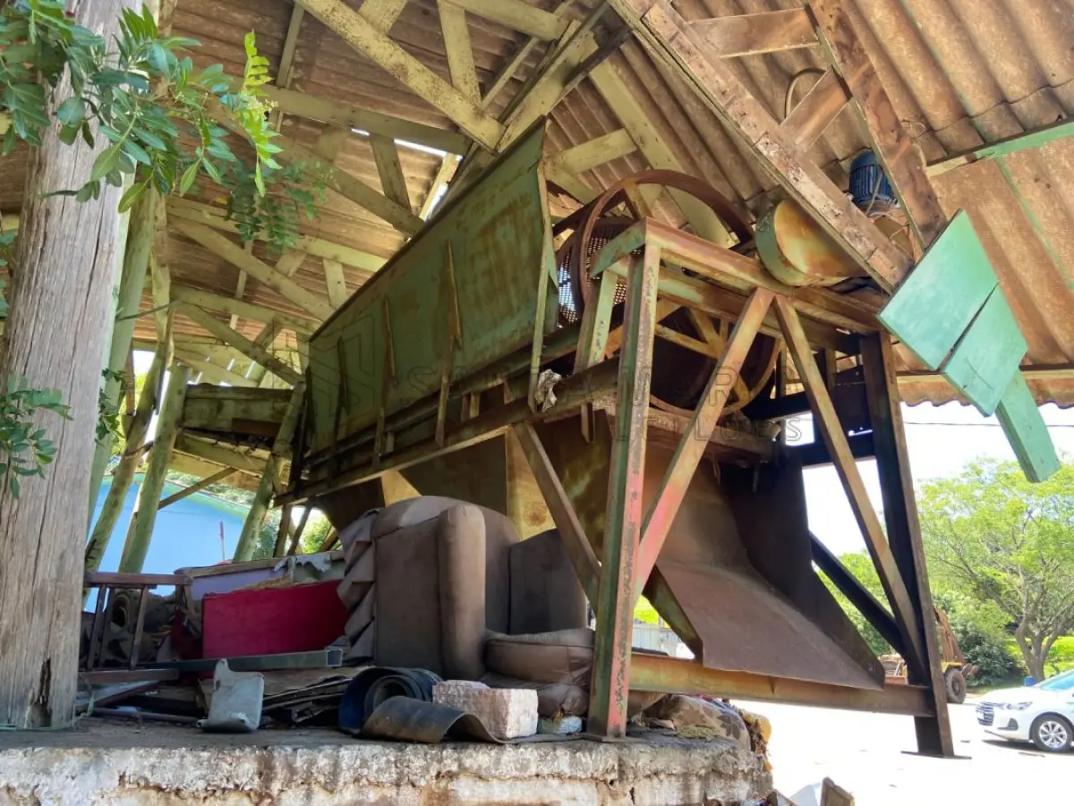 LOTE 006 - PENEIRA E ESTEIRA USINA DE RECICLAGEM