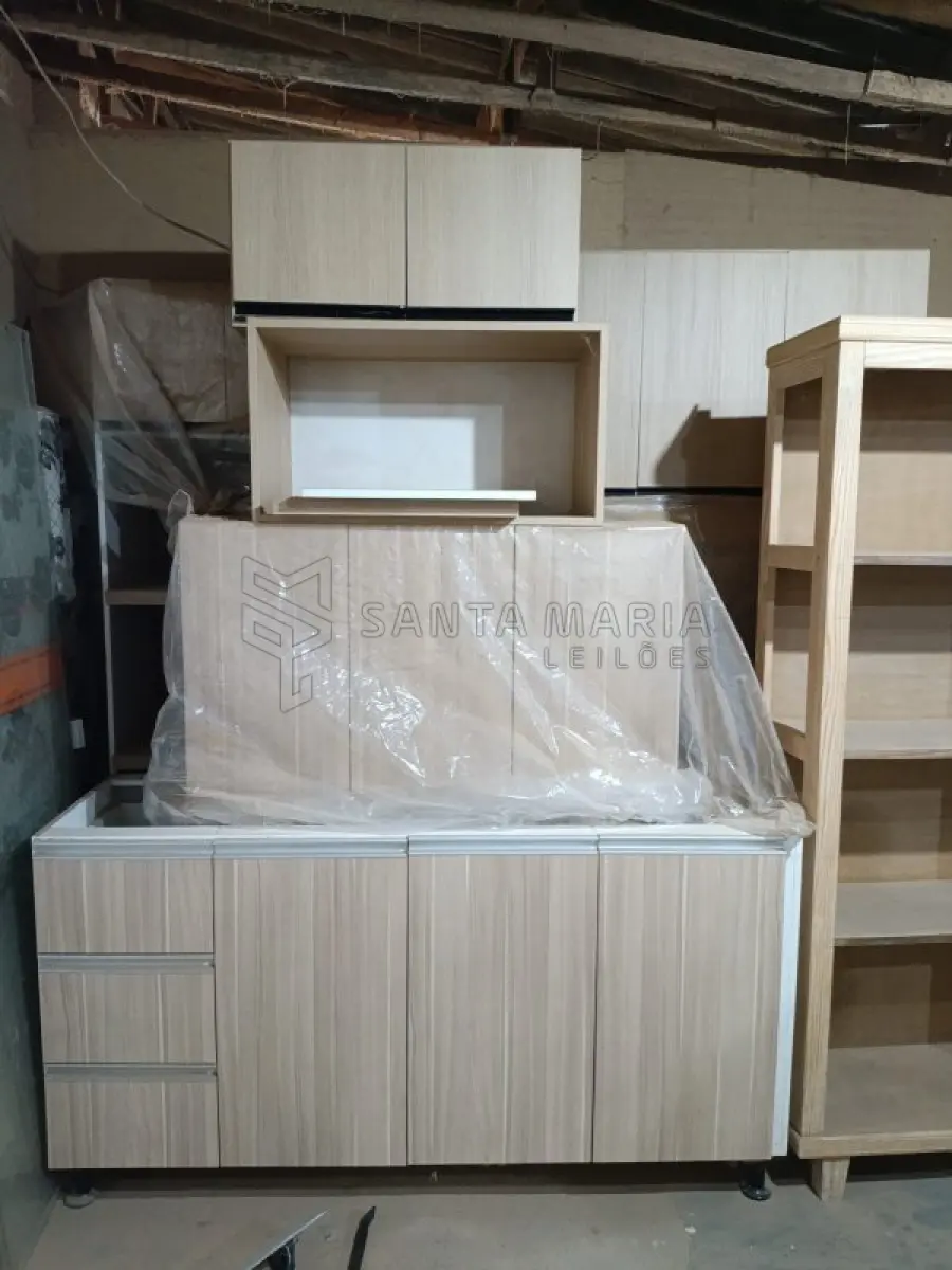 LOTE 002 - Móveis planejados de cozinha novos, aos quais encontram-se desmontados, 100% (cem por cento) MDF 18mm, corpo em MDF branco e externo em amadeirado, medidas conforme projeto em anexo e na foto.