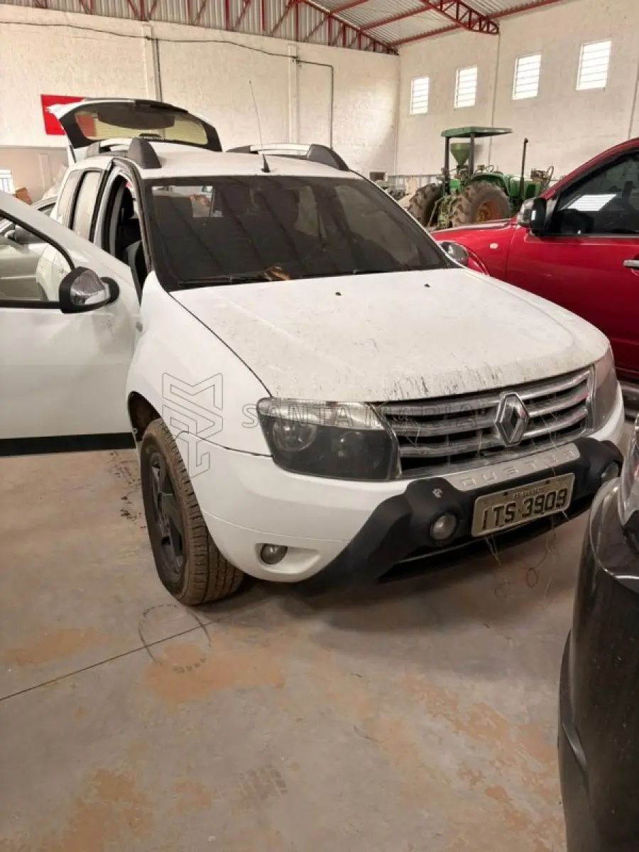 LOTE 001 - Camioneta RENAULT/DUSTER 20 D 4X2A, ano/modelo 2012/2013, placas ITS3909, RENAVAM 494294108, na cor branca.  Localização do bem: Deposito do leiloeiro. Agendamento para visitas através dos nossos contatos.