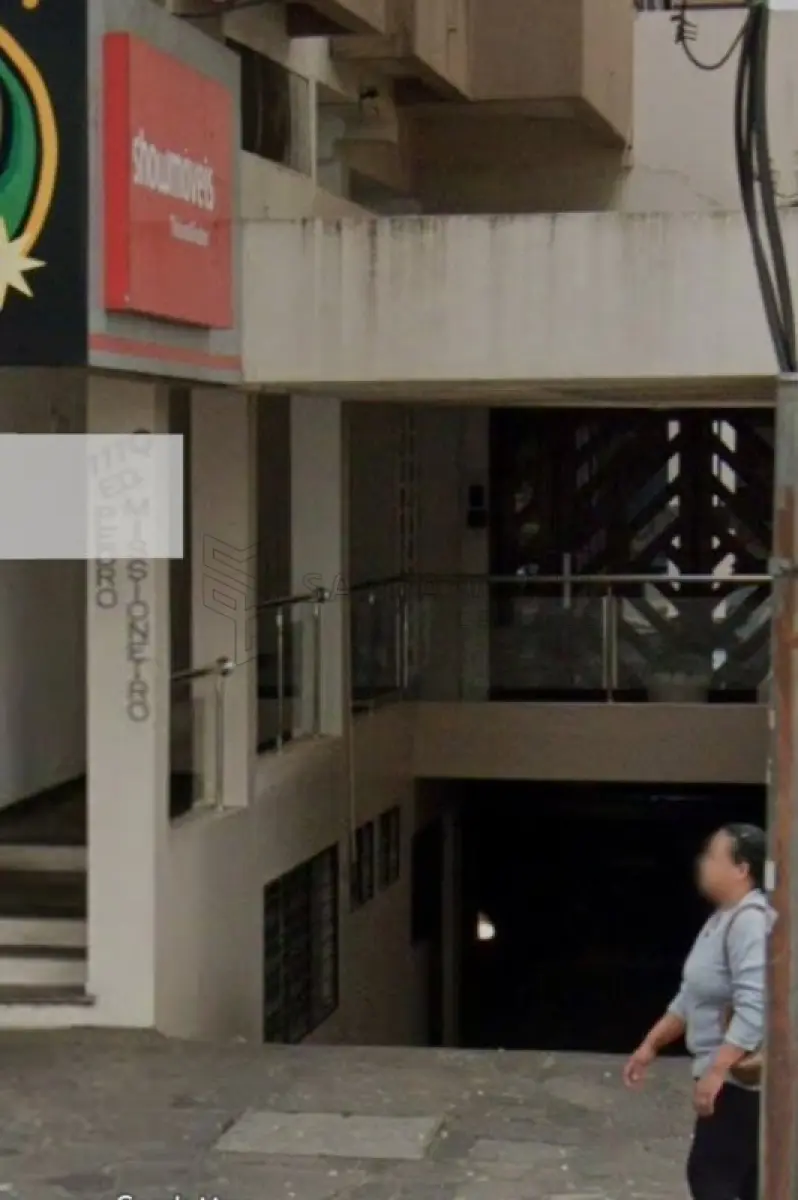LOTE 001 - Box garagem 01, localizado no Edifício Residencial e Comercial Pedro Missioneiro, à Avenida Nossa Senhora Medianeira n° 1.110 em Santa Maria/RS com a área privativa de 12,50m² e área total de 14,62m², correspondendo-lhe uma fração ideal de 0,005132 no terreno e nas coisas de uso comum. Matriculado sob n°74.756 do CRI de Santa Maria/RS.