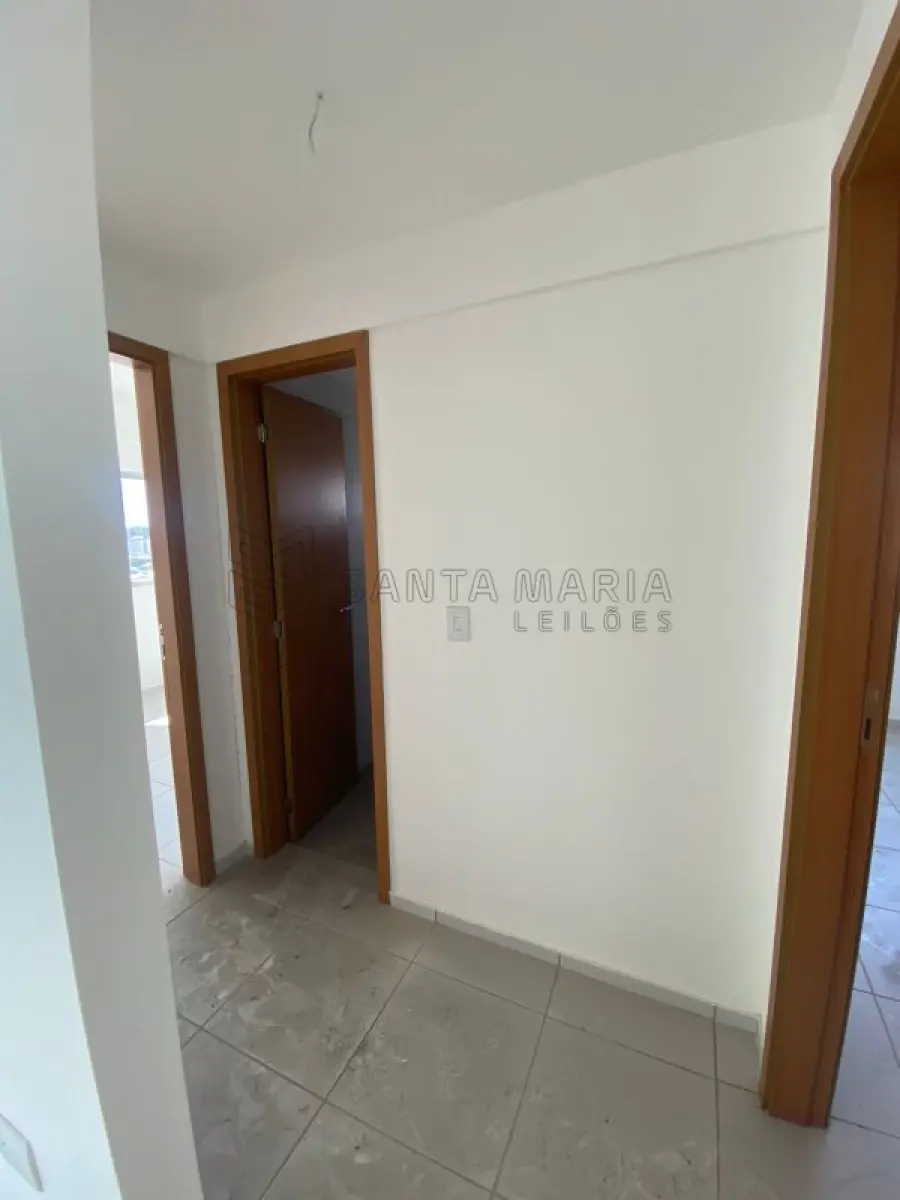 LOTE 005 - Apartamento 906 do edifício Residencial Villes De France situado à Avenida Prudente de Morais, nº 394, bairro Petrópolis em Natal/RN, e o box garagem 69, com área real privativa de 75,869, área real comum de 31,833 e área real total de 107,702 fração ideal de 0,007785 do imóvel n°25.621 do CRI de Natal/RS.