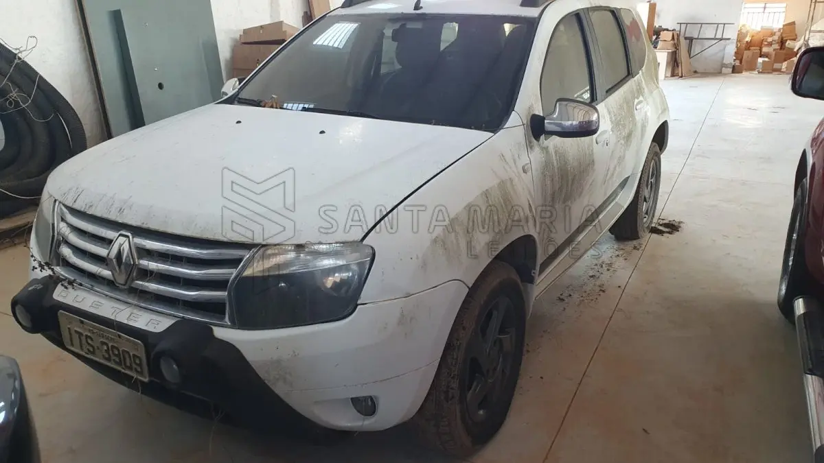 LOTE 001 - Camioneta RENAULT/DUSTER 20 D 4X2A, ano/modelo 2012/2013, placas ITS3909, RENAVAM 494294108, na cor branca.  Localização do bem: Deposito do leiloeiro. Agendamento para visitas através dos nossos contatos.