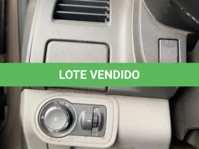 LOTE 001 - Caminhonete marca/modelo CHEVROLET/S10 LT DD4A, ano/modelo 2014/2015, placa IVY9551, RENAVAM 1021050382, cor cinza.