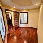 SALA COMERCIAL 603,  NO SEXTO PAVIMENTO DO EDIFÍCIO SANTA MARIA SHOPPING, COM A ÁREA PRIVATIVA DE 61,90M²COM FRENTE PARA O ALINHAMENTO DO CALÇADÃO DA RUA DR. BOZANO. MATRICULADA SOB N°82.546 DO CRI DE SANTA MARIA/RS.