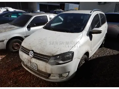 LOTE 001 - Veículo VW/SPACEFOX TREND GII, ano/modelo 2013/2014, placas IUT3620, RENAVAM 569731844, na cor branca.
