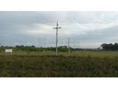 LOTE 001 - Parte ideal de 4,83 hectares, correspondente ao R.14, em condomínio na área constante da matrícula, com a área total de 42,7 hectares, situada no 8º subdistrito de Alegrete, lugar denominado ‘’Caverá’’, confrontando com a BR 290. Matriculado sob n°4.494 do CRI de Alegrete/RS.