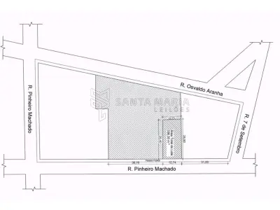 LOTE 001 - Um prédio de alvenaria e seu respectivo terreno com área de 352,37m², na Rua Pinheiro Machado, n°2543 em Santiago/RS, no quarteirão formado pelas ruas: Pinheiro Machado, Sete de Setembro, Osvaldo Aranha e Mal. Mallet, distando 30,70m da esquina com a Rua Sete de Setembro; 12,75m de frente, com a Rua Pinheiro Machado; pelos fundos, 12,34m com a Cooperativa Regional Tritícola Santiaguense Ltda; pelo lado direito, mede 26,90m, com imóvel de Antônio Bedin; e, pelo lado esquerdo, mede 29,39m, com a Cooperativa Regional Tritícola Santiaguense Ltda. Matriculado sob n°6.558 do CRI de Santiago/RS.
