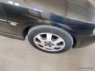 LOTE 001 - Veículo GM/VECTRA COLLECTION, ano/modelo 2005/2005, placas MIG1139, RENAVAM 854275622, na cor cinza.