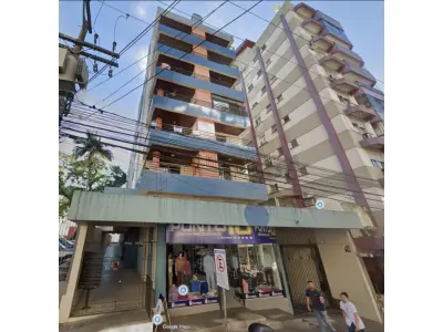 LOTE 001 - Apartamento 201, localizado no 1º andar do Edifício Notre Dame, à rua Venâncio Aires, n°2.008 em Santa Maria/RS, com área privativa de 132,21m², área total de 197,39m² e fração ideal equivalente a 0,04615 no terreno e coisas de uso comum. Matriculado sob n° 92.514 do CRI de Santa Maria/RS. E, o Box 24, localizado no subsolo do Edifício Notre Dame, com área privativa de 12,37m², área total de 15,41m² e fração equivalente a 0,00216 no terreno e coisas de uso comum. Matriculado sob n° 92.511 do CRI de Santa Maria/RS.