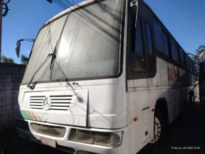 LOTE 005 - Ônibus M.BENZ/OF 1620, ano/modelo 1996/1997, placas IFR7448, RENAVAM 664529127, na cor branca, situação: ruim/motor.