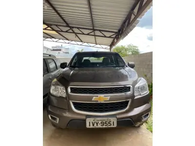 LOTE 001 - Caminhonete marca/modelo CHEVROLET/S10 LT DD4A, ano/modelo 2014/2015, placa IVY9551, RENAVAM 1021050382, cor cinza.