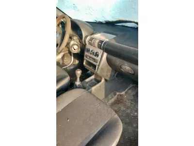 LOTE 001 - Veículo GM/CLASSIC SPIRIT, ano/modelo 2006/2006, placas DJP0764, RENAVAM 888090390, na cor verde. Veículo parado no depósito deste leiloeiro desde 08/11/2021.