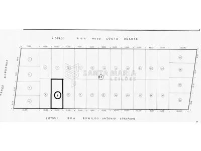 LOTE 002 - Um terreno com 250m², localizado na rua Romildo Antonio Strapson em Santana do Livramento/RS, designado pelo Lote 08, da Quadra 24, medindo 10m de frente, por 25m de frente a fundos em ambos os lados, distando 31,95 da esquina da rua Dilney Vares Albornoz. Matriculado sob n°33.229 do CRI de Santana do Livramento/RS.
