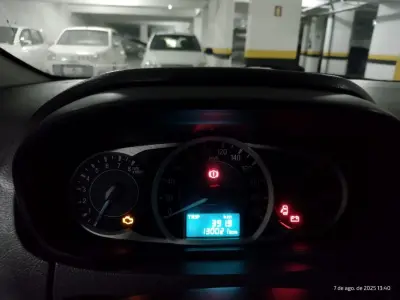 LOTE 009 - Veículo Ford Ka Sedan 1.5, 2015/2016, placas IXD3905.