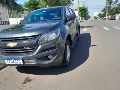 LOTE 001 - Caminhonete CHEVROLET/S10 LT DD4A, ano/modelo 2019/2020, placas IZU6J90, RENAVAM 1218178318, na cor cinza.