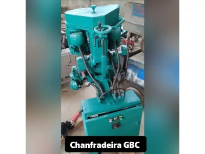 LOTE 004 - Duas máquinas, fresadoras chanfradeiras, BAUTEC, Italianas.   *Obs.: Prontas para uso. Fazem cortes das quinas em ângulos de 15 a 60 graus.
