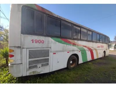 LOTE 002 - Ônibus M.BENZ/COMIL CAMPIONE R, ano/modelo 1998/1998, placas IIU7417, RENAVAM 715506498, na cor branca, situação: ruim.