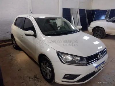 LOTE 001 - VW Gol 1.0 L MC5, ano/modelo 2021/2022, branco, 4 portas, funcionando, placas JBD5G29, RENAVAM 1288312480.