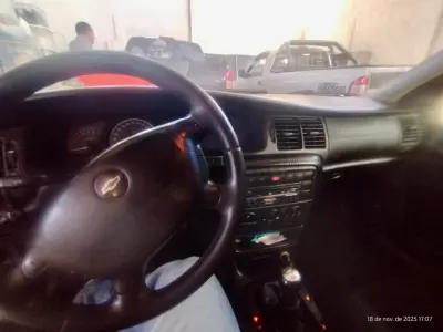 LOTE 001 - Veículo GM/VECTRA COLLECTION, ano/modelo 2005/2005, placas MIG1139, RENAVAM 854275622, na cor cinza.