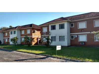 LOTE 001 - Apartamento nº107, localizado no térreo do bloco G-2 do Condomínio Horizontal Arco Verde em Santa Maria/RS, possuindo 1 dormitório, sala, cozinha e banheiro, com área privativa de 39,3100m² e a área total de 40,2500m². Matriculado sob nº 80.499 do CRI de Santa Maria/RS. E, uma Vaga de Estacionamento nº 634 com cobertura, do Condomínio Horizontal Arco Verde em Santa Maria/RS, com área privativa de 2,7286m² e a área total de 10,9147m². Matriculado sob nº 81.431 do CRI de Santa Maria/RS.