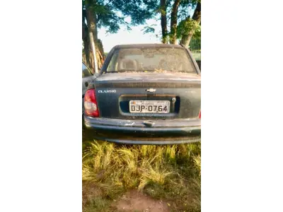 LOTE 001 - Veículo GM/CLASSIC SPIRIT, ano/modelo 2006/2006, placas DJP0764, RENAVAM 888090390, na cor verde. Veículo parado no depósito deste leiloeiro desde 08/11/2021.