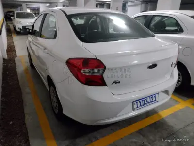 LOTE 010 - Veículo Ford Ka Sedan 1.5, 2015/2016, placas IXD3J21.