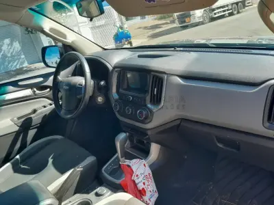 LOTE 001 - Caminhonete CHEVROLET/S10 LT DD4A, ano/modelo 2019/2020, placas IZU6J90, RENAVAM 1218178318, na cor cinza.