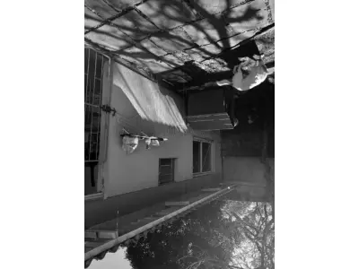 LOTE 001 - Casa de alvenaria na Rua Vereador Adolfo Souto Correia, n° 704 em Alegrete/RS e o respectivo terreno com as seguintes medidas e confrontações: 36m ao Norte, com o imóvel de propriedade de Máximo Edson Pinto Vilaverde; 35m ao Sul, com o imóvel de propriedade de Marileuza da Silva Vilaverde; 10m ao Leste, com imóvel de propriedade de Rui de Paula Souza; 10m ao Oeste, com a Rua Vereador Adolfo Souto Correia. Matriculado sob n° 12.280 do CRI de Alegrete/RS.