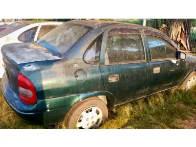 LOTE 001 - Veículo GM/CLASSIC SPIRIT, ano/modelo 2006/2006, placas DJP0764, RENAVAM 888090390, na cor verde. Veículo parado no depósito deste leiloeiro desde 08/11/2021.