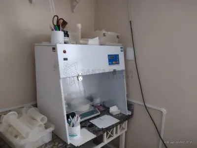 LOTE 003 - EQUIPAMENTOS DE LABORATÓRIO E MANIPULAÇÃO: 1 (uma) balança Gehaka serie BT, 1 (uma) balança Gehaka BK 3000, 1 (uma) chaleira elétrica com termômetro, 1 (um) medidor de ph/mv quimis, 1 (um) termômetro termo-higrômetro j.prolab, 1 (um) conj. cerâmico de manipulação marca Chiarotti, 1 (um) sistema de purificação de água osmose reversa os10cx Gehaka, 1 (um) aquecedor/fogão por indução 2 bocas Layr, 1 (um) conj. de medidores de volume líquidos plásticos marca Naigon, 1 9um) agitador mecânico Fistom, 1 (um) termômetro prata Incoterm, 1 (um) medidor de ponto de fusão Gehaka pf1000, 4 (quatro) capelas de manipulação, 2 (duas) balanças Gehaka bg400 em regular estado, 1 (uma) chapinha azul marca BBG, 1 (um) processador estático forma sp1100, 1 (uma) Multisecadora digital capsutec.