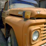 FORD/F600, ANO/MODELO 1974/1974, PLACA IEM6328, RENAVAM 573746729, NA COR LARANJA, FALTANDO BOMBA DO ÓLEO, MANCAIS E PARAFUSOS DO MOTOR PERKINS (OBS.: MOTOR COM DEFEITO NA PARTE DE BAIXO, VIRABREQUIM E MANCAIS. OS QUATRO PNEUS TRASEIROS RUINS, DIANTEIROS BONS; CARROCERIA EM PÉSSIMO ESTADO; LATARIA EM PÉSSIMO ESTADO.
