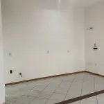 LOJA N. 113, LOCALIZADA NO TÉRREO OU PRIMEIRO PAVIMENTO DO EDIFÍCIO CENTER PALACE, SITO À RUA DR. BOZANO, Nº 1.017, ESQUINA COM A RUA SERAFIM VALANDRO, EM SANTA MARIA/RS, LOJA ESSA COM UMA ÁREA PRIVATIVA DE 27,1000M², UMA ÁREA TOTAL DE 38,5329M² E FRAÇÃO IDEAL EQUIVALENTE A 0,004276 NO TERRENO E COISAS DE USO COMUM. MATRICULADO SOB N°116.627 DO CRI DE SANTA MARIA/RS.