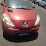 VEÍCULO PEUGEOT/207PASSION XR, ANO/MODELO 2012/2013, PLACAS MJU3E04, RENAVAM 473017148, NA COR VERMELHA, EM REGULAR ESTADO DE CONSERVAÇÃO.