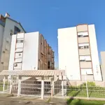 LOTE 001 - Apartamento 202, de frente, no primeiro bloco denominado ‘’Passo Real’’, localizado na rua Barão do Cerro Largo, nº449, com área útil de 96,16m², área de uso comum de 55,7024m² e, área total de 147,8624m². Constituído de sala de estar, 3 dormitórios, cozinha, dois banheiros e área de serviço, com direito a 12m² na área de estacionamento comum, demarcado com o número do apartamento. Matriculado sob n°7.085 do CRI de Alegrete/RS.