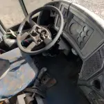 LOTE 007 - Ônibus VW/MPOLO PARADISO R, ano/modelo 2005/2005, placas IOF0930, RENAVAM 939121409, na cor branca, situação: ruim - motor, caixa e diferencial.