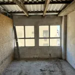 LOTE 001 - Sala comercial nº 701, localizada no sétimo andar do ‘’Edifício Ouro Preto’’, situado na zona urbana da cidade de Santa Maria/RS, á Rua Alberto Pasqualini, esquina da Rua Floriano Peixoto, sob nº25, sala essa de frente e de centro de quem olha o prédio pela rua Alberto Pasqualini, possuindo a área real privativa de 214,68m², área real total de 262,65m², correspondendo-lhe uma fração ideal de 0,0807 no terreno e nas coisas de uso comum. Matriculado sob nº 55.373 do CRI de Santa Maria/RS.  Conforme laudo de avaliação, o bem encontra-se sem aberturas externas e internas, telhado sem forro, sem instalação elétrica, pisos e paredes inacabados.