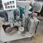 LOTE 004 - Duas máquinas, fresadoras chanfradeiras, BAUTEC, Italianas.   *Obs.: Prontas para uso. Fazem cortes das quinas em ângulos de 15 a 60 graus.