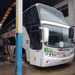 LOTE 023 - Ônibus M.BENZ/BUSSCAR PANORAMI R, ano/modelo 1999/1999, placas IJG7G06, RENAVAM 728960346, na cor branca, situação: ruim/motor.