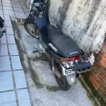 LOTE 001 - Motocicleta HONDA/POP100, ano/modelo 2012/2012, placa ITM6548, RENAVAM 484341391, na cor roxa.