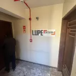 SALA COMERCIAL Nº 01, NO EDIFÍCIO TÍVOLI EM SANTA MARIA/RS, COM UMA ÁREA PRIVATIVA DE 138,040 M² E O BOX GARAGEM Nº 08, LOCALIZADO NO SEGUNDO SUBSOLO OU PRIMEIRO PAVIMENTO DO EDIFÍCIO TÍVOLI, AMBOS SITUADOS  À RUA FLORIANO PEIXOTO, Nº 611 EM SANTA MARIA/RS. MATRICULADOS SOB Nº 85.105 E 85.098 DO CRI DE SANTA MARIA/RS.