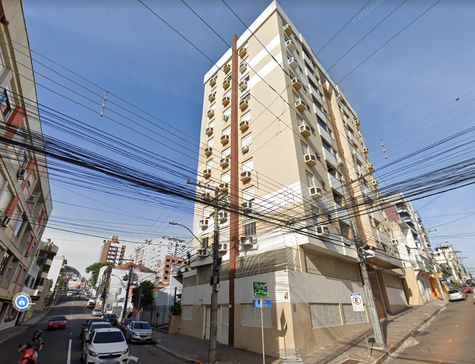 Apartamento n°904, localizado no 9º pavimento ou 8º andar do Edifício Juriti, à rua Tuiuti esquina com a rua Riachuelo, sob n°2.121 em Santa Maria/RS, com área privativa de 58,0900m², área total de 78, localizado em Santa Maria - RS